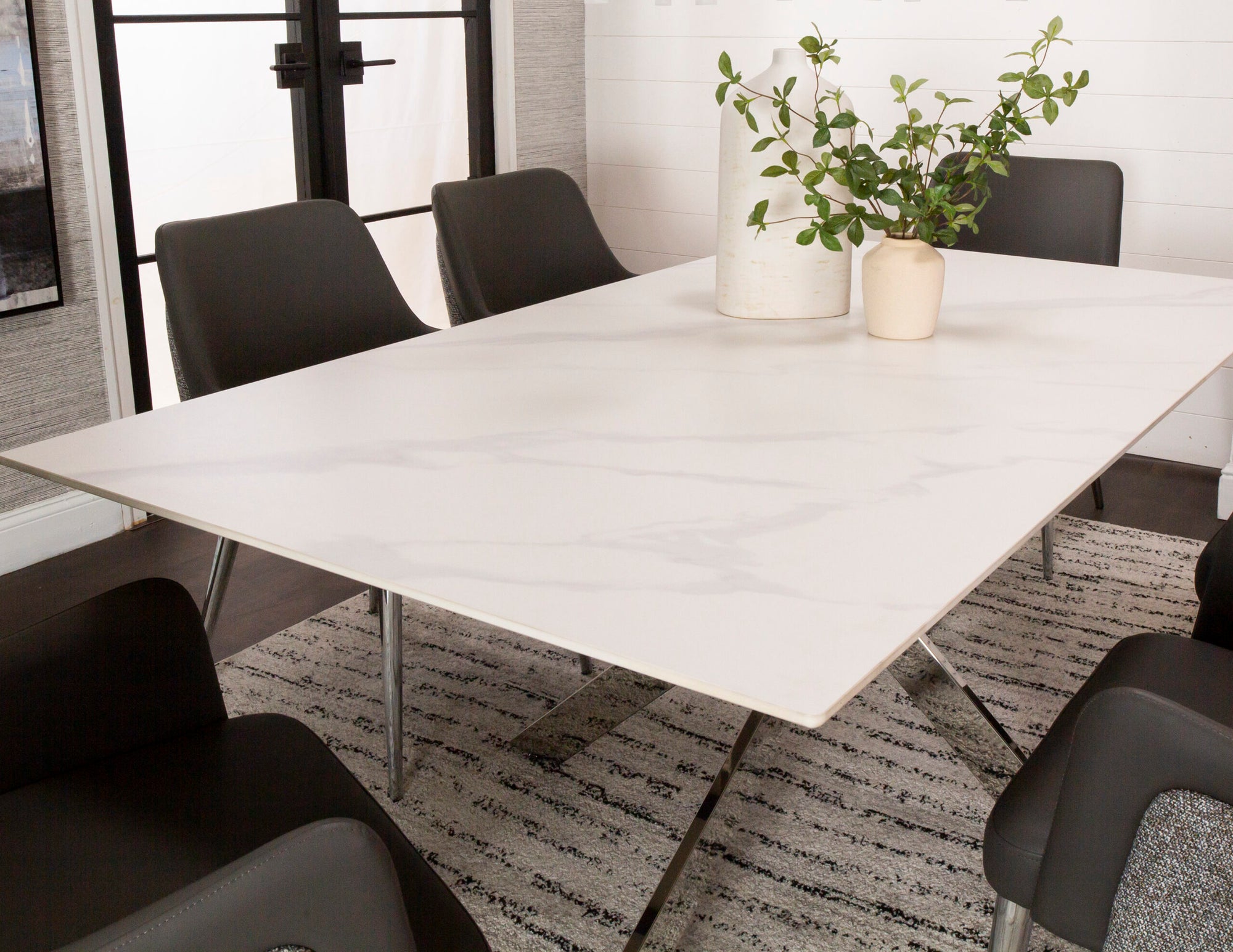 Nero/ Aldo- Pedestal Table