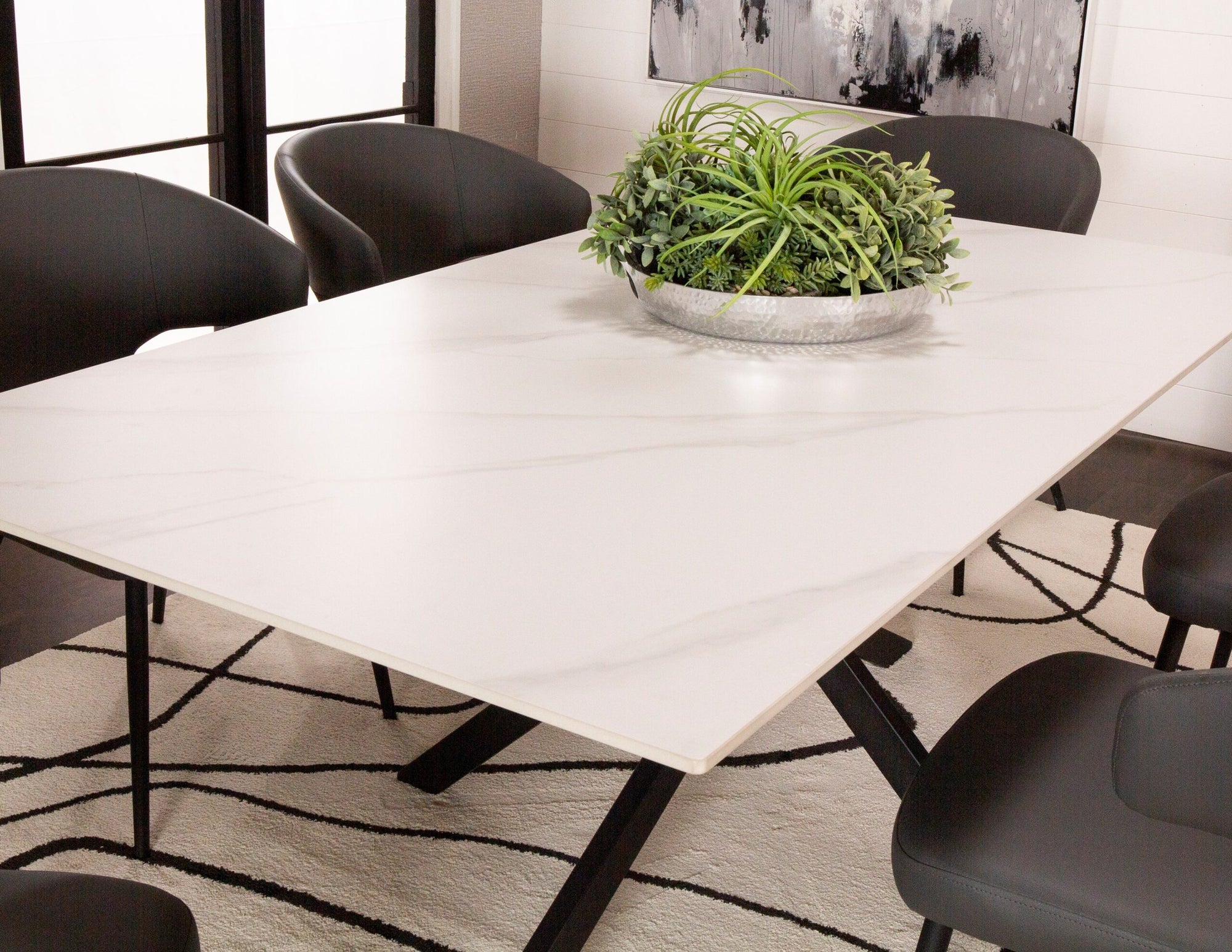 Nero/ Aldo- Pedestal Table